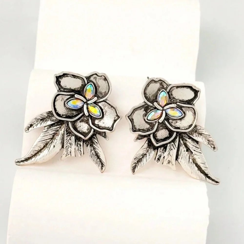 2/$30🌵 Silver Floral Earrings Tropical Iridescent Rhinestones Boho Jewelry NEW